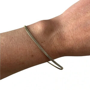 Avon minimalist silver bracelet